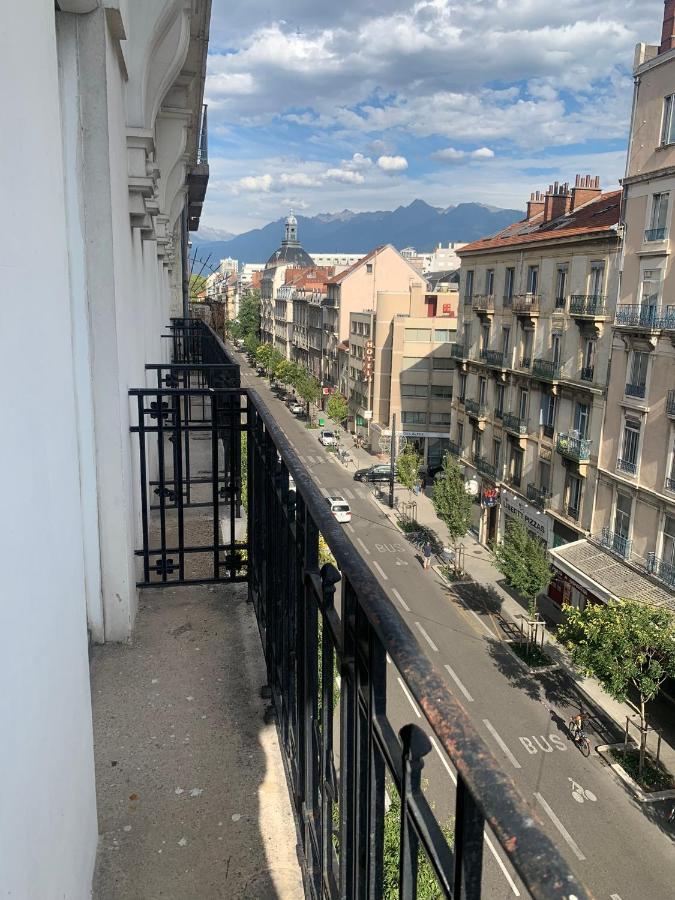 Hotel Campanile Grenoble Centre Gare Esterno foto