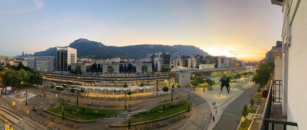Hotel Campanile Grenoble Centre Gare Esterno foto