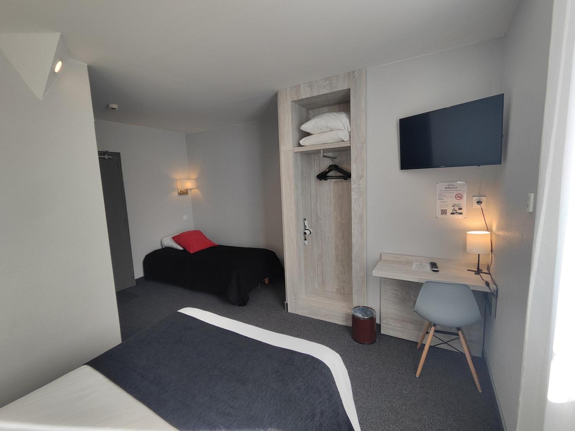 Hotel Campanile Grenoble Centre Gare Esterno foto