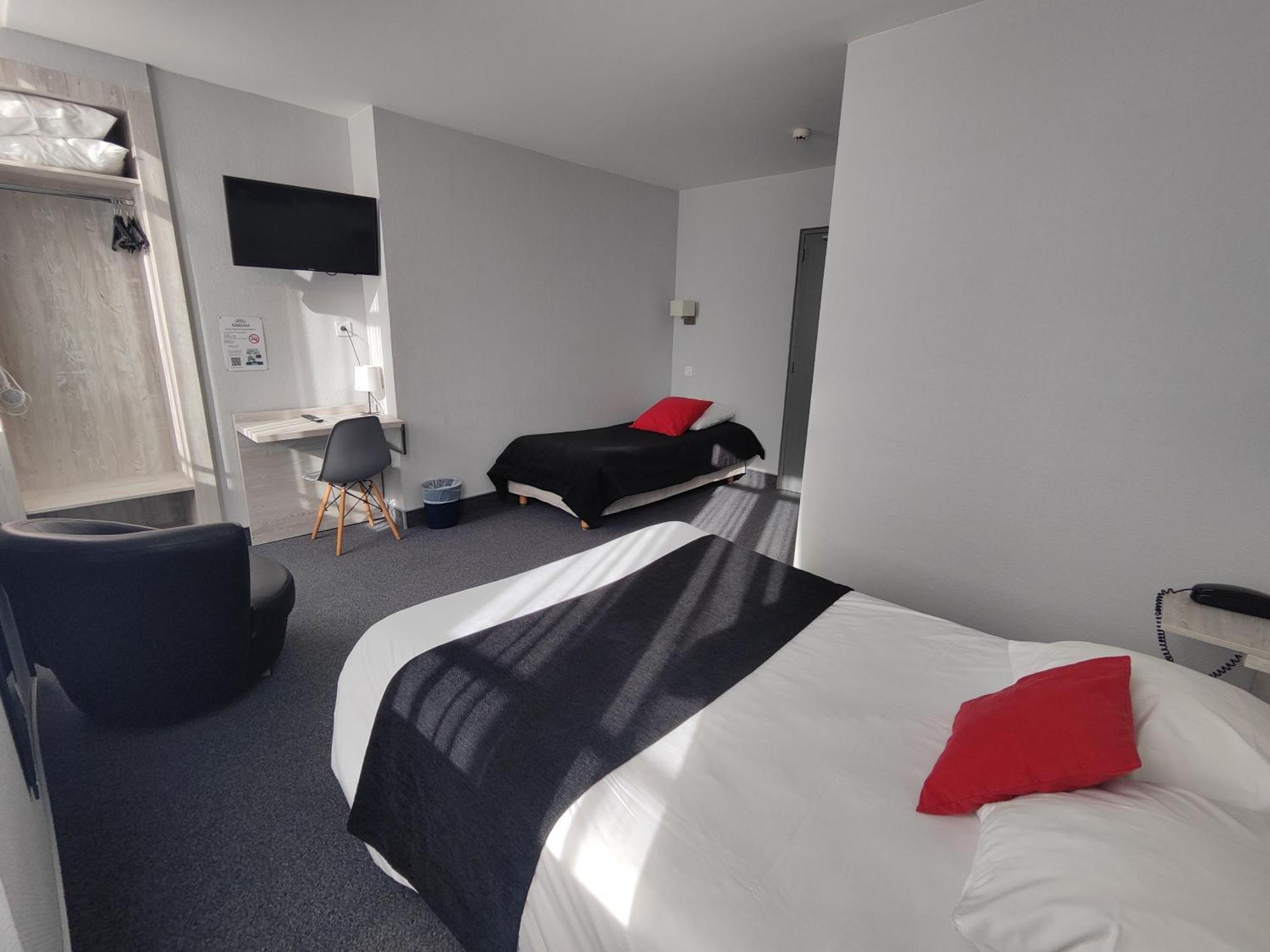 Hotel Campanile Grenoble Centre Gare Esterno foto