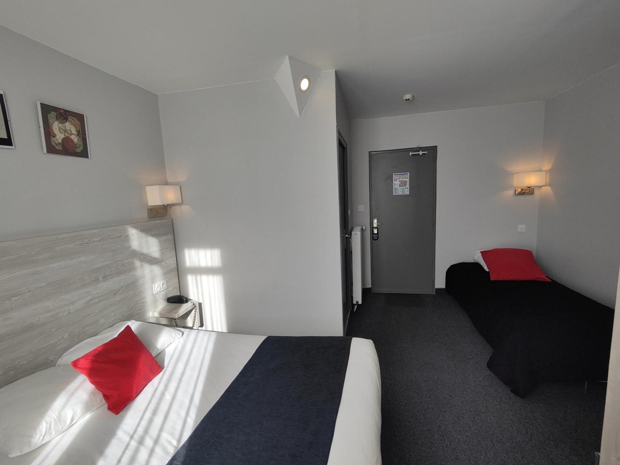 Hotel Campanile Grenoble Centre Gare Esterno foto