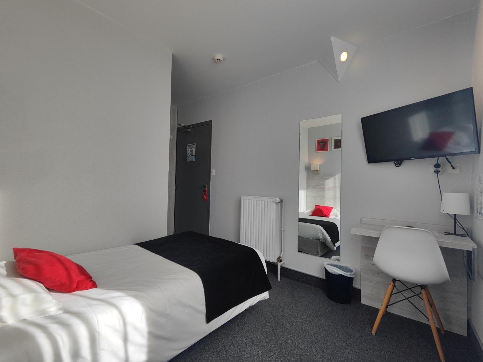 Hotel Campanile Grenoble Centre Gare Esterno foto