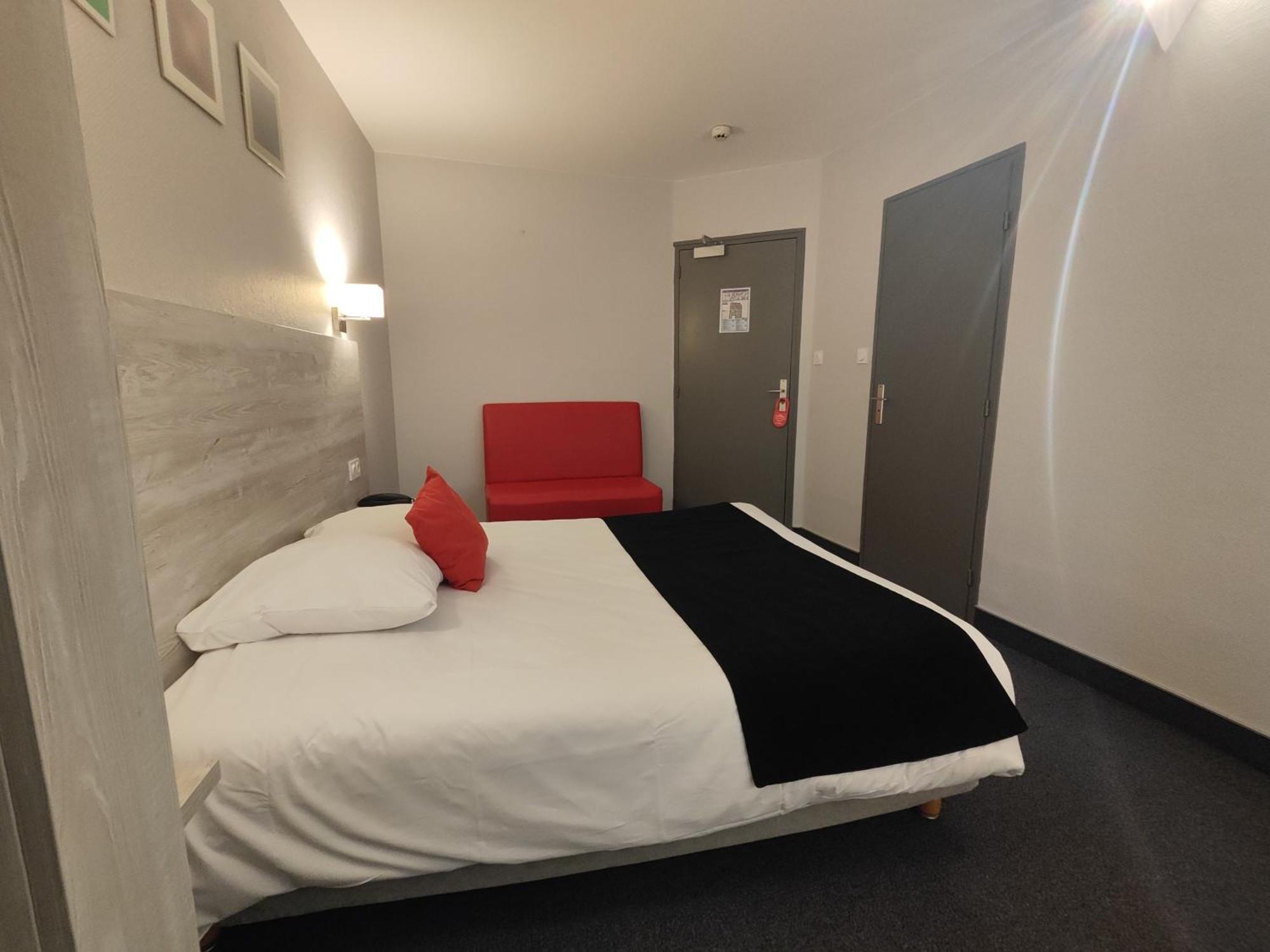 Hotel Campanile Grenoble Centre Gare Esterno foto