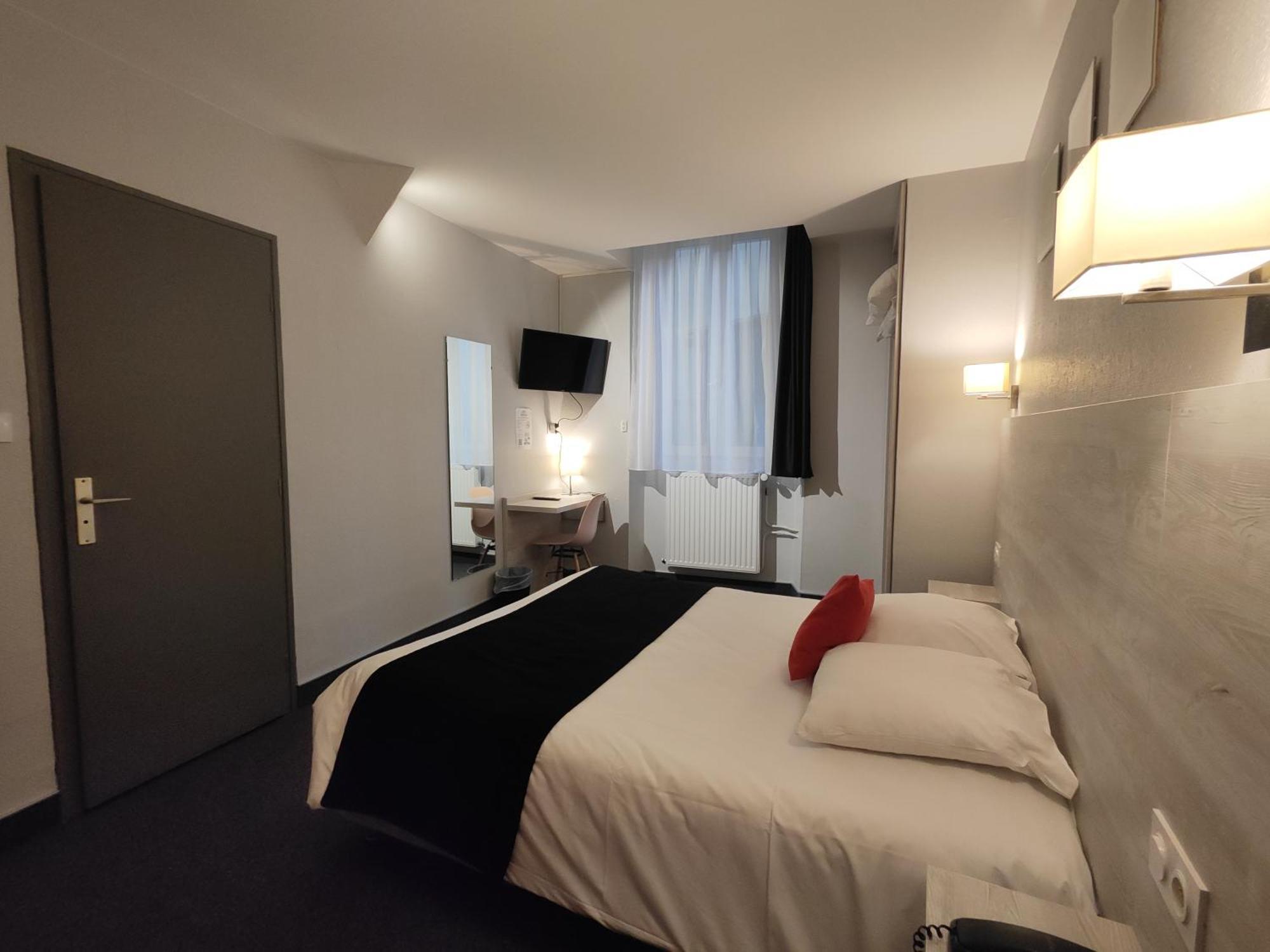 Hotel Campanile Grenoble Centre Gare Esterno foto